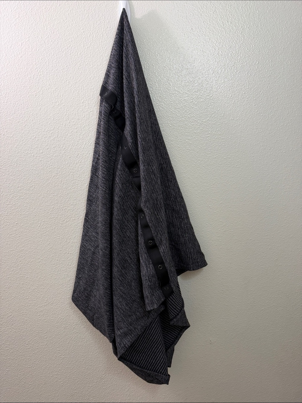 Lululemon Vinyasa Infinity double-sided scarf